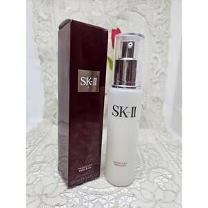 SK-II FACIAL LIFT EMULSION 3.3OZ/100ML MSRP$145 Good